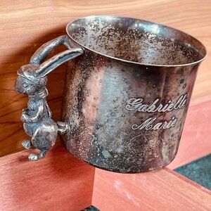 Vintage  REED & BARTON Silver Plated Baby Cup Peter Rabbit